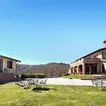 Lägenhet 1 Bedroom Amazing In Gubbio