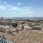 1 Bedroom Amazing In Lägenhet Gubbio